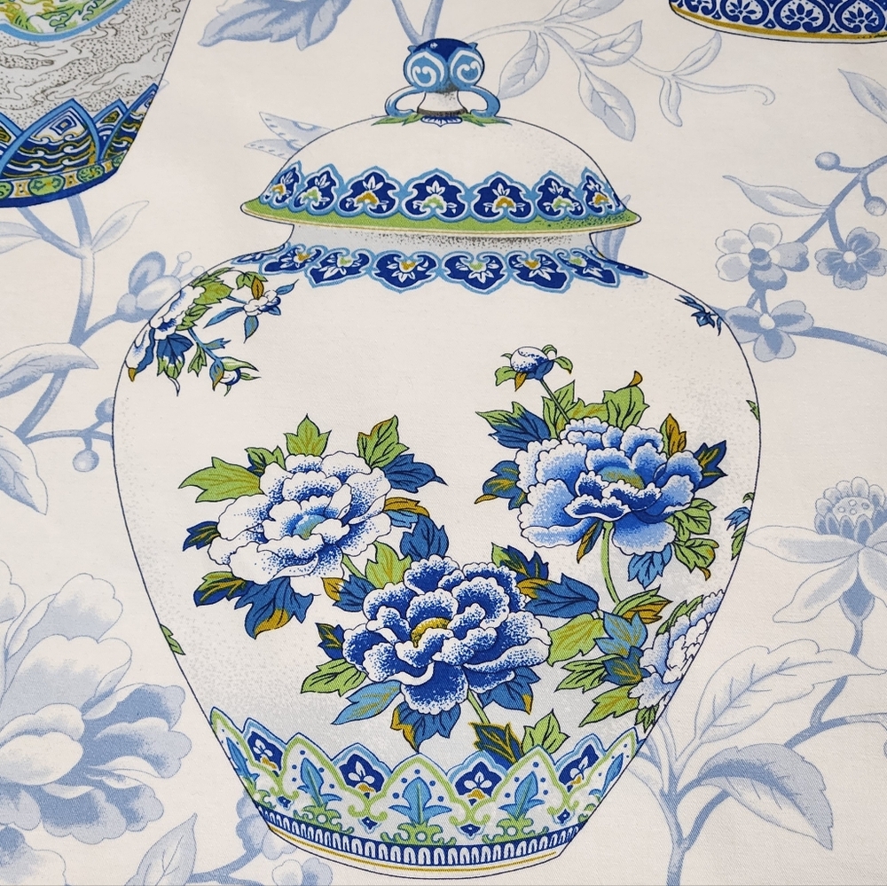 Custom Chinoiserie Ginger Jar Table Topper – 100% Cotton – Green Piping & Tassel - Picture 4 of 10